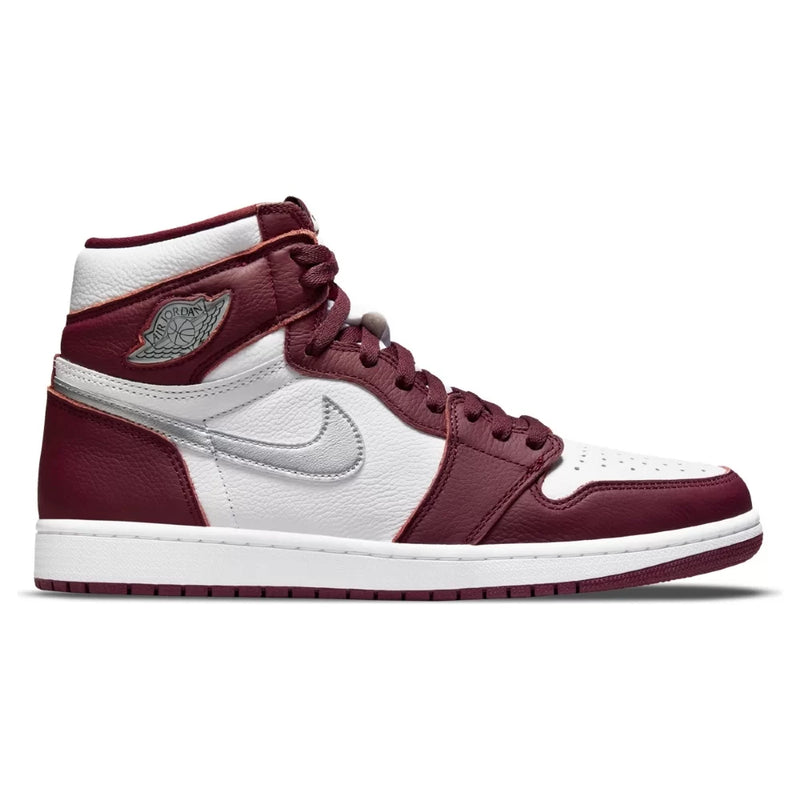 TÊNIS NIKE AIR JORDAN 1 RETRO HIGH OG BRANCO/VINHO