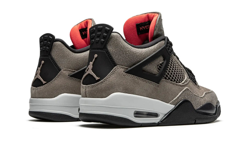 Tênis Air Jordan 4 "Taupe Haze" Marrom