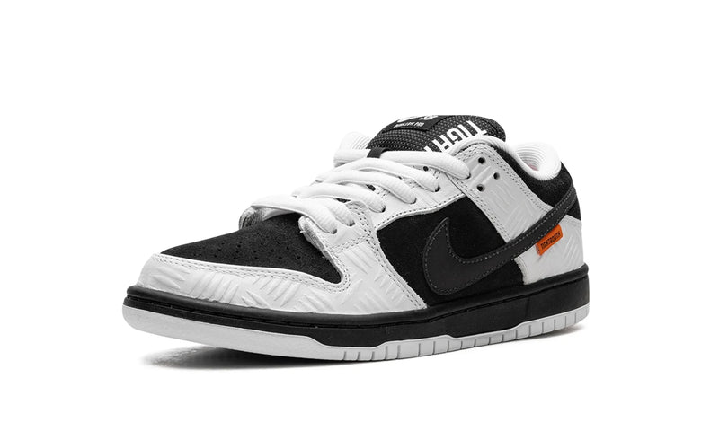 Tênis Nike Dunk Low SB "TIGHTBOOTH" Preto / Branco