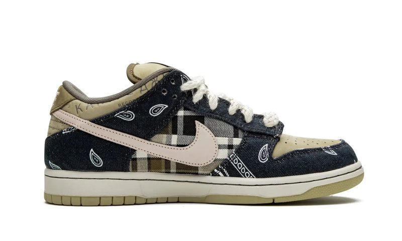 Tênis Nike Dunk Low SB x Travis Scott "Cactus Jack"